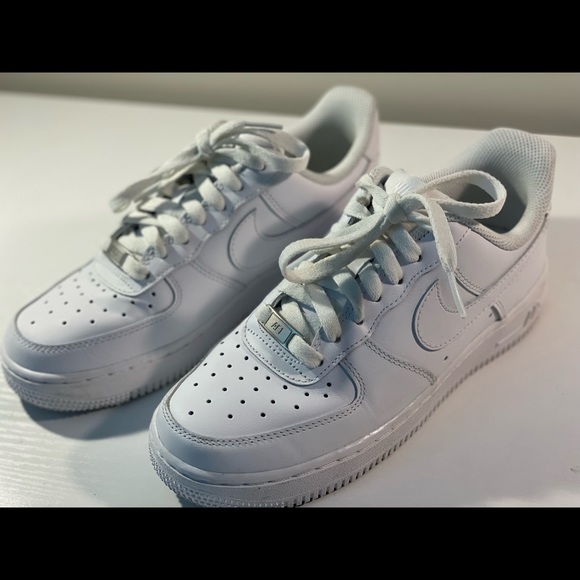 Nike Air Force 1 - Picture 3 of 4